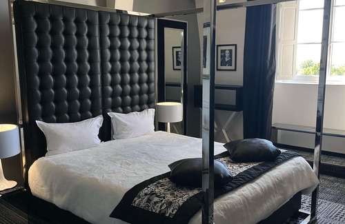 Rochecorbon Hotel | Art Hôtel Rochecorbon