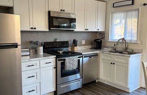 Johnson City House | Art Haven Unit 1. Close to everything!