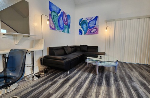 Doctors Inlet House | Art TownHome away from Home
