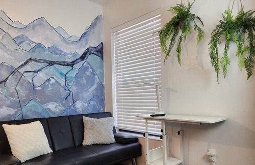 Doctors Inlet House | Art TownHome away from Home