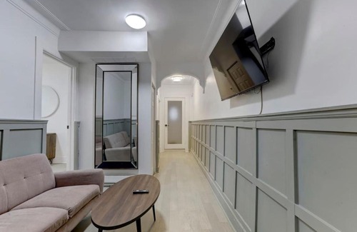 Sainte-Marie Apartment | Artful 3BR in Montreal Village