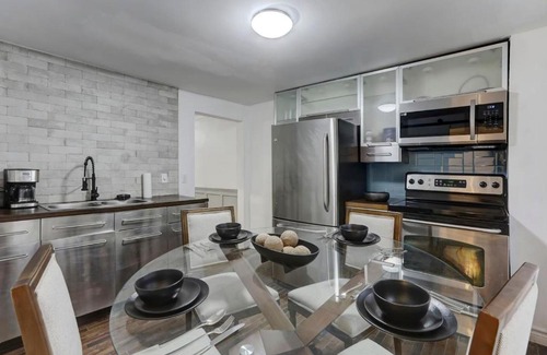 Sainte-Marie Apartment | Artful 3BR in Montreal Village