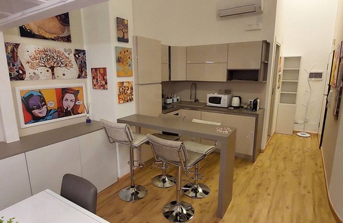 Pescara Apartment | ARThome PORPORA - cozy, very central and two steps from the beach