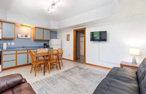Indian Point Cabin | Artilla Cove Cabin 8- Lakeview- BBQ Area- Pool!