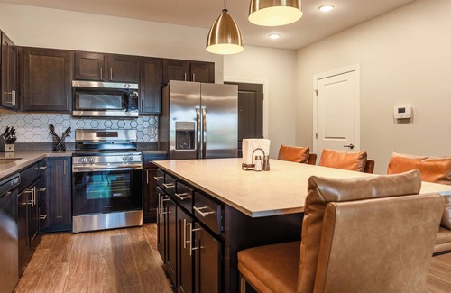 Lawrence Condo | Artist's loft off Mass St.