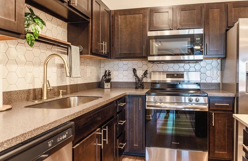 Lawrence Condo | Artist's loft off Mass St.