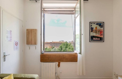 Capitole Apartment | Artiste · Vue sur quai de la Garonne - Hypercentre