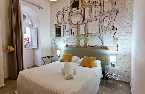 Centro Storico House | Artistic Charming House