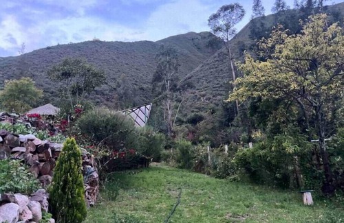 Urubamba Ski Chalet | Artistic country cottage in the Sacred Valley of Perun