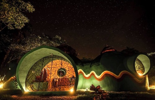 Montezuma House | Artistic dome in tropical garden