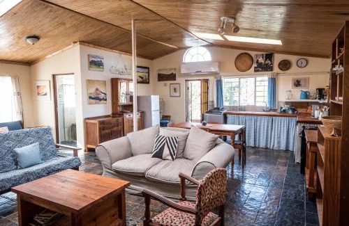 Ladybrand Apartment | Artists cottage