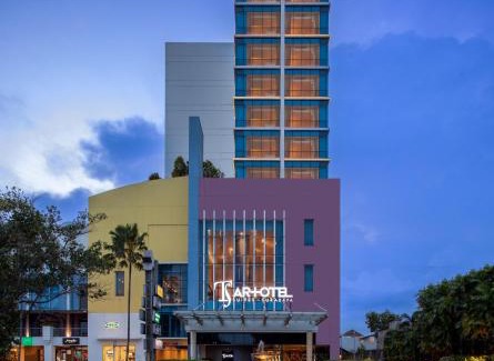 Wonokromo Hotel | ARTOTEL TS Suites Surabaya