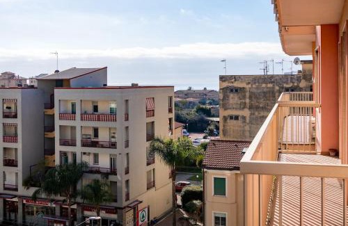 Vallecrosia Apartment | ARTpartment - 2 camere - WiFi - Garage