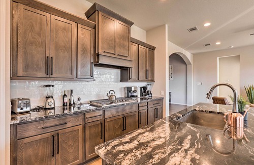 Manor House | Artsy East Austin Manor w/Fire Pit < 1 Mi to Golf
