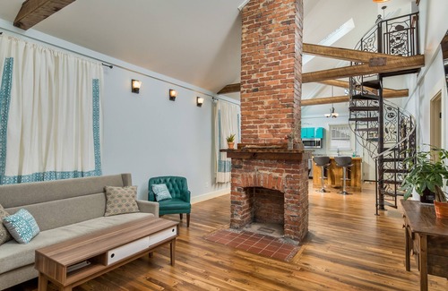 St. Elmo Improvement League House | Artsy Home in CHATTANOOGA. ROCK CITY in 3 miles! PLAYGROUND + BIKE PATH