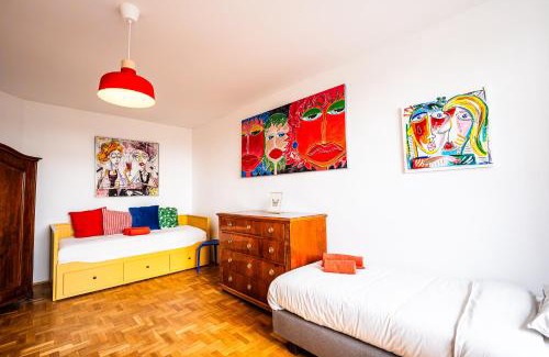 Erzsebetvaros Apartment | Artsy Loft Downtown 2