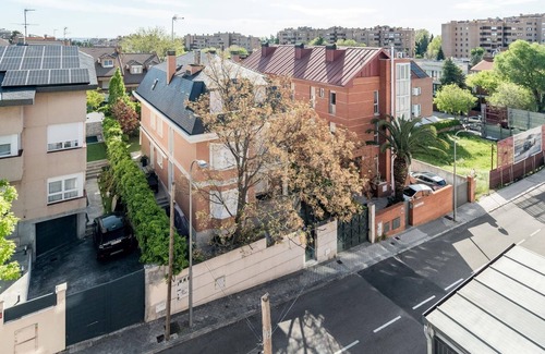Ciudad Lineal Apartment | Arturo Soria Stays by Charming I, newly renovated with Parking