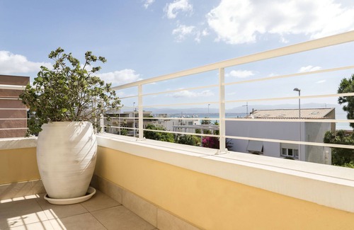 Poetto Apartment | Arveskida Suite Comfort Flat near Poetto Beach