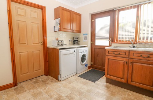 Holyhead Cottage | ARWELFA, pet friendly, country holiday cottage in Valley