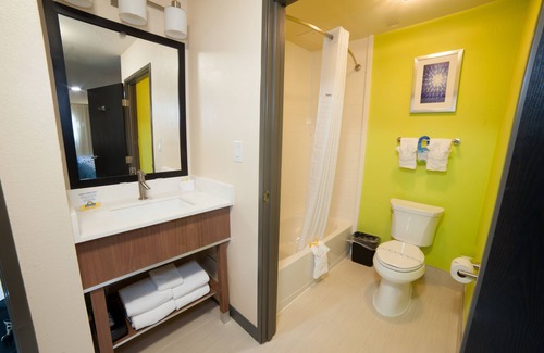 Farmers Branch Hotel | Arya Inn & Suites Farmers Branch