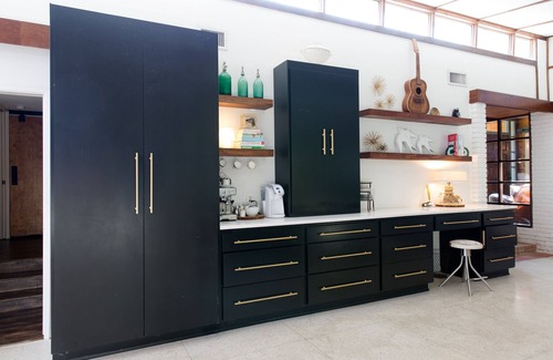 Mountainview House | As seen on Fixer Upper - Stay in The Fabulous Waco Mid Century Modern Home!