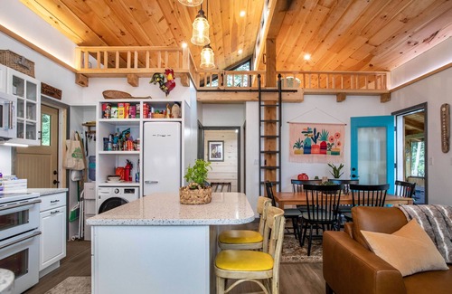 Norway Cabin | As Seen on HGTV! Lakefront Cabin w/Private Dock