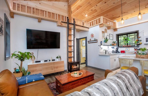 Norway Cabin | As Seen on HGTV! Lakefront Cabin w/Private Dock