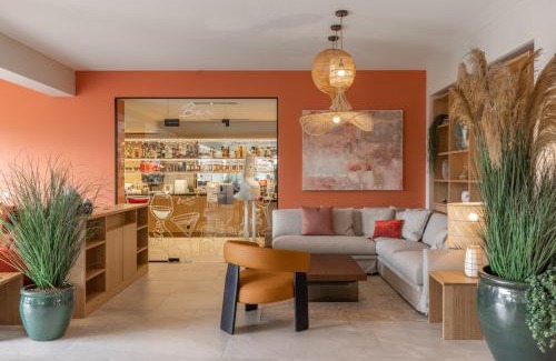 Ascona Hotel | Ascona Lodge, Pool & Garden Retreat