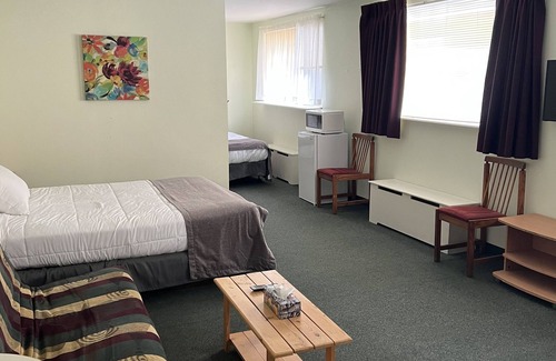 Division No. 16 Hotel | Asessippi Inn