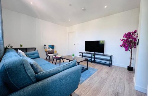 Central Aberdeen Apartment | Ash Residence - Lovely 2 spacious bedrooms city centre flat with private parking