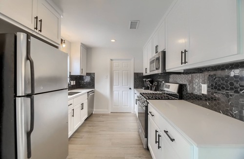 Round Rock Apartment | Ashley’s Boutique Inn - Austin Alternative Open!