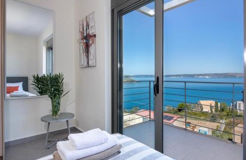 Plaka Apartment | Ashlin seaside Luxury Apartment