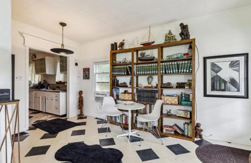 Ashtabula House | Ashtabula Cottage & RV-Minutes from Covered Bridges & Wineries