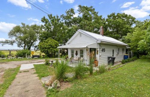 Ashtabula House | Ashtabula Cottage & RV-Minutes from Covered Bridges & Wineries
