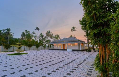 Quilon Villa | Ashtamudi Luxe Villa by VOYE HOMES