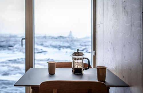 Reykjahlið Apartment | Aska, Modern Cabin