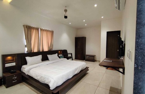 Veraval Hotel | Asopalav Lawns