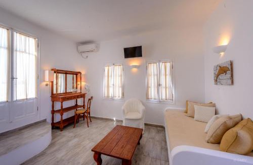 Chora Folegandros Hotel | Aspalathras White Hotel