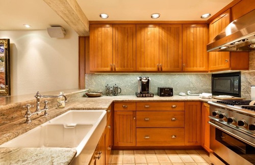Aspen Condo | Aspen CO | Aspen Mountain Ski In, Ski Out Condos | 3 Bedroom 9901
