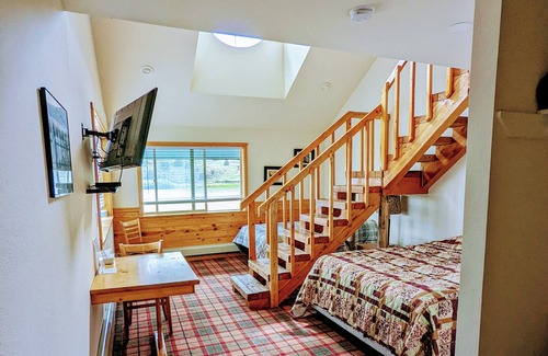 Mammoth Creek Hotel | Aspen Cove resort
