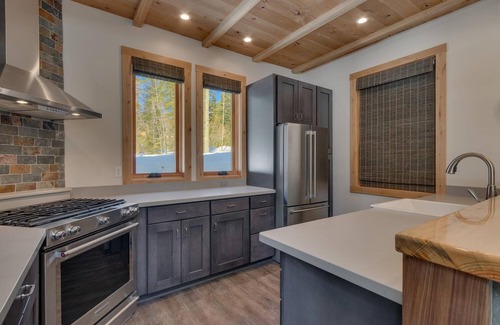 Tahoe Pines House | Aspen Paradise - TLUXP