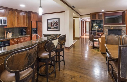 Aspen Apartment | Aspen Ritz Carlton 2 Bedroom Residence