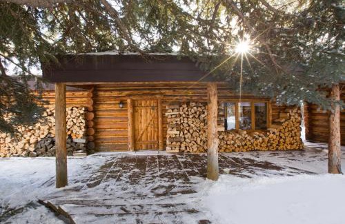 Moose Wilson Road House | Aspen's Lodge