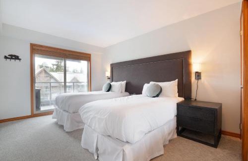 Upper Village Apartment | Aspens Mountain Side Resort