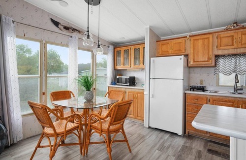Assateague Pointe House | Assateague Pointe 2 br/1 bath 2 pools, clubhouse, gameroom fishing