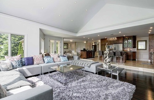 Durham Region House | Assets Event Venue Modern interior with elegant Décor