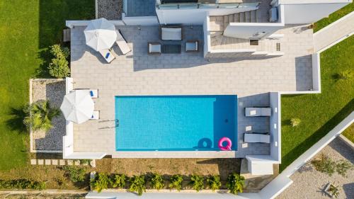 Zipari Villa | ASTERIA PEARL VILLA 2 with Rooftop Jacuzzi
