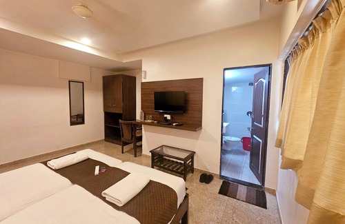 Malad East Hotel | Astha Residency