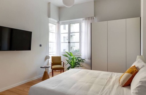 Mousio Apartment | Astounding 1BR Apartment at ZOIA The Met