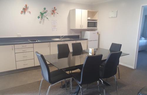 Te Awamutu Hotel | ASURE Albert Park Motor Lodge